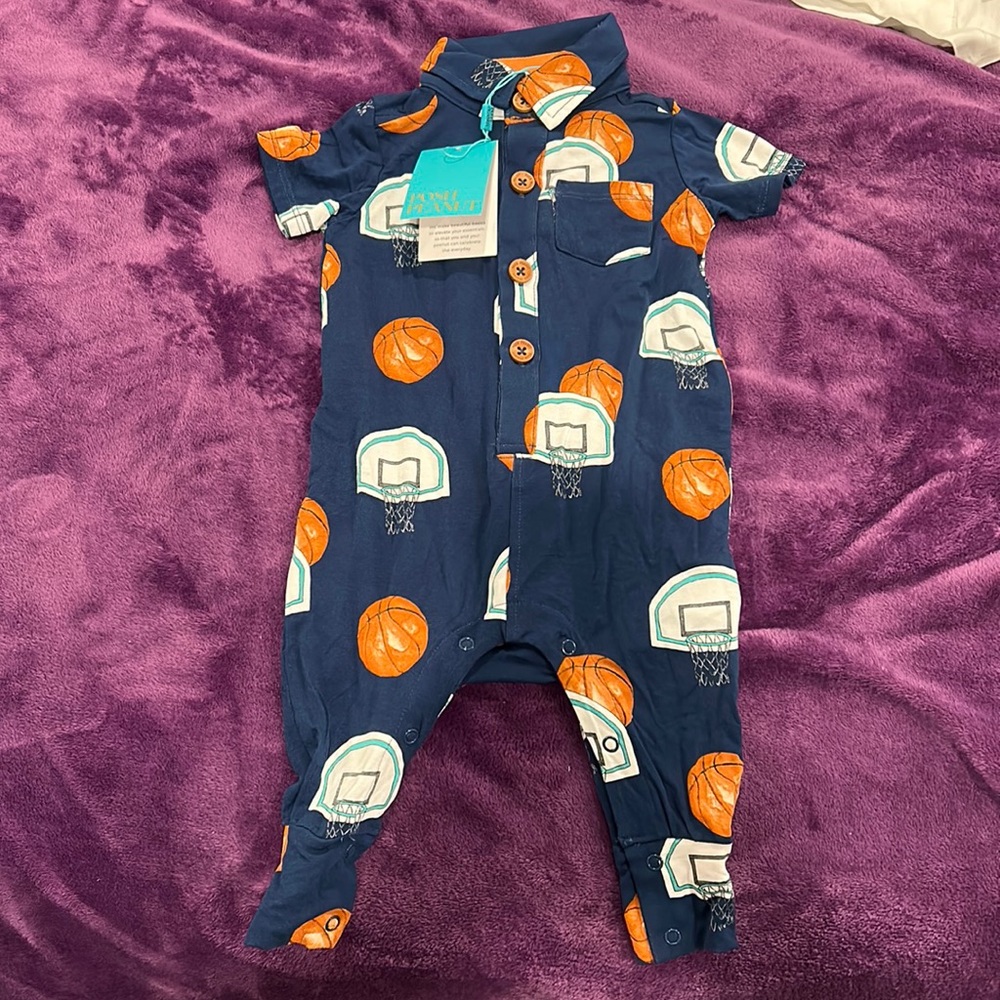 Posh Peanut Basketball collar short sleeve onesie